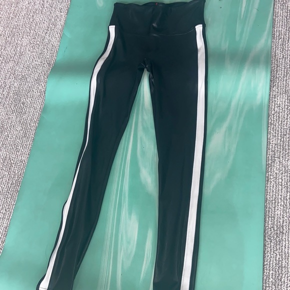 SPANX Faux Leather Side Stripe Leggings - Picture 5 of 5